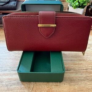 Fossil Women's Burgundy Leather Wallet